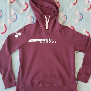 Womens Under Armour sweatshirt